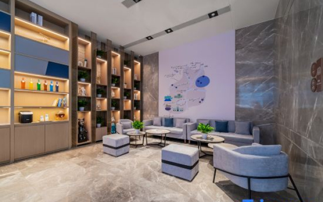 Kyriad Hotel (Chongqing Dadukou Pedestrian Street Xinshancun Light Rail Station)