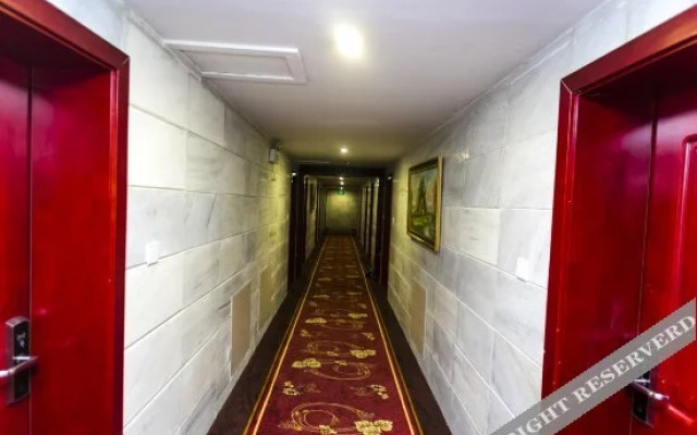 New Orient Hot Spring Hotel