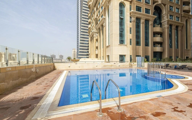 Driven Holiday Homes - Elite Tower