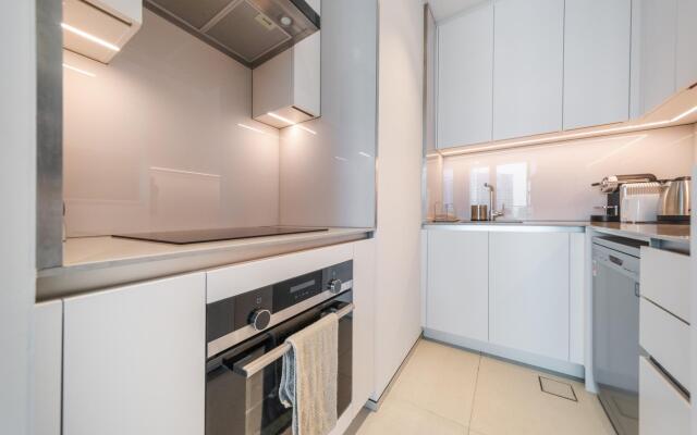 DXB - Address JBR - 705 - DM