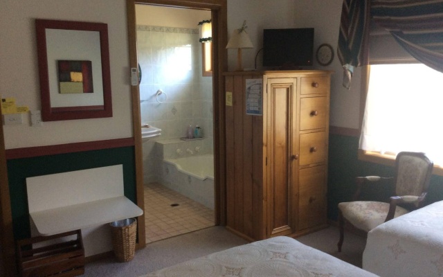 Kadina Bed & Breakfast – Guest Rooms – Parkes