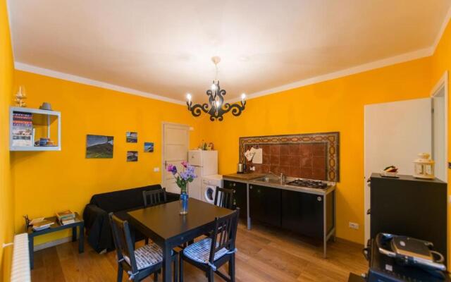Il Pozzo e l'Ulivo - just 200 meters from the Metro -