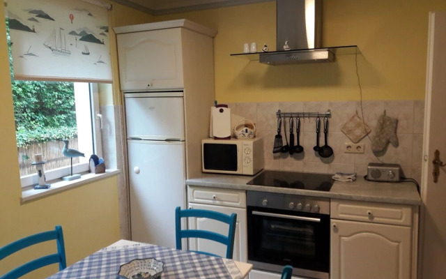 Modern Apartment With Terrace in Steffenshagen