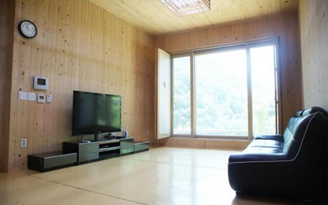 Pyeongchang Geumdang Hanok Pension