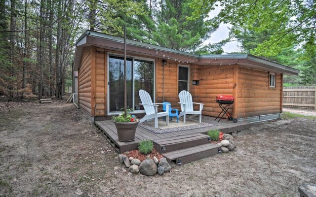 Rustic Frederic Cabin Near Cross-country Skiing!