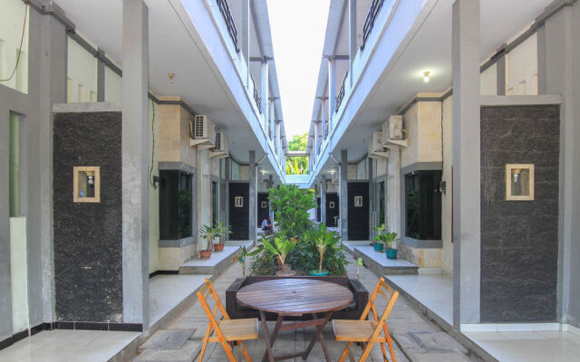 RedDoorz @ Gatot Subroto Barat