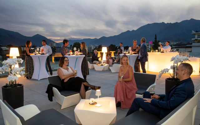 Hotel & LOUNGE LAGO MAGGIORE