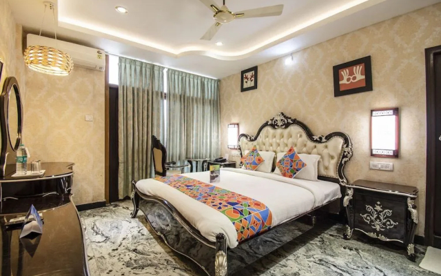 Fabhotel Nk Courtyard
