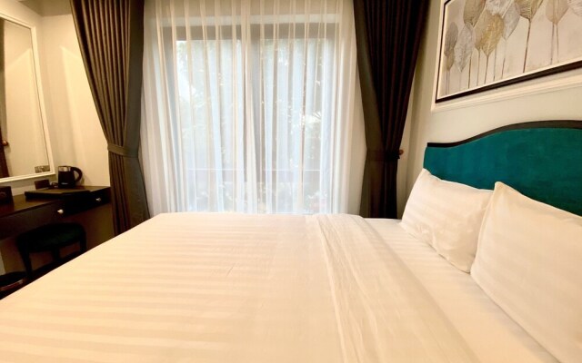 Hồng Vận Hotel