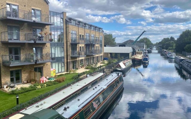 New Canal-side Apartment With Private Terrace!