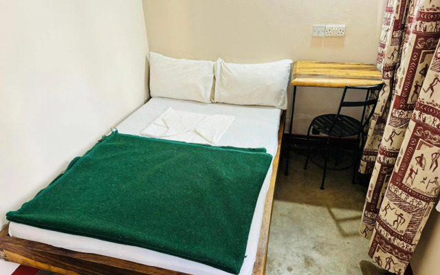 Arusha Backpackers Hotel - Hostel