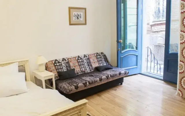 Duplex Apartment near Sharden Street