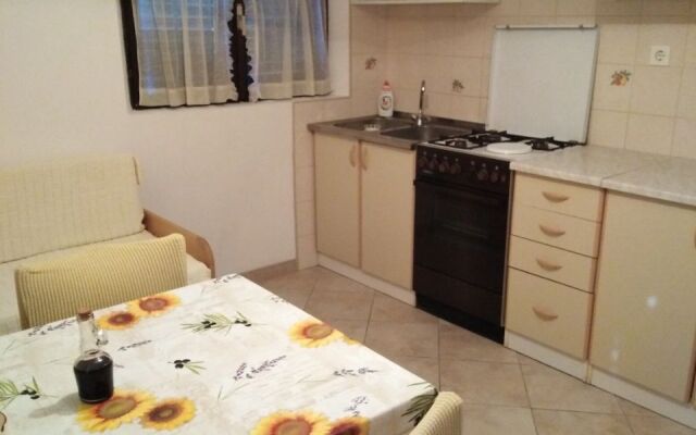 Apartment Darko - 100m from sea: A2 DVOSOBNI  Vir, Zadar riviera