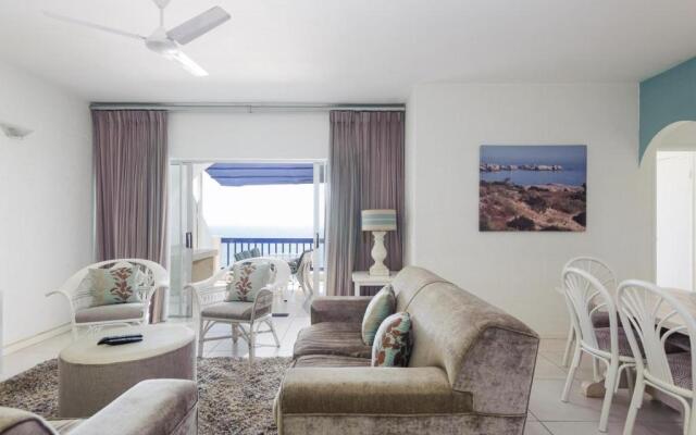 Santorini Akrotiri 28 (Family Only)