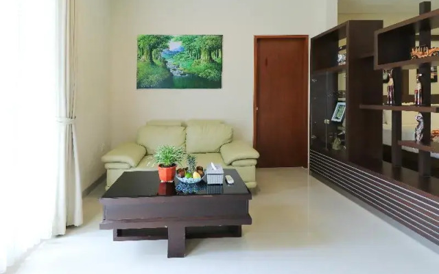 Royal Majesty Villas Jimbaran by ZUZU