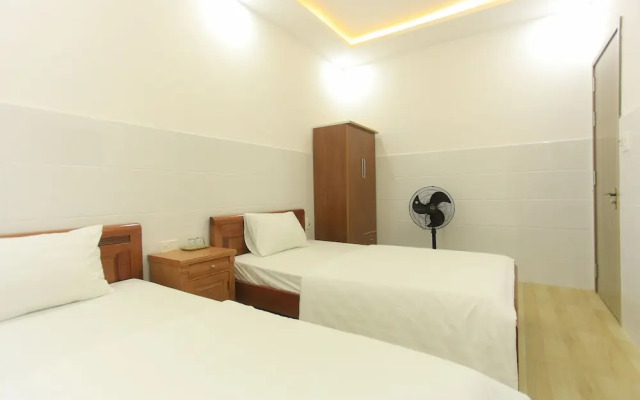 OYO 1068 Fussa Hostel and Apartment