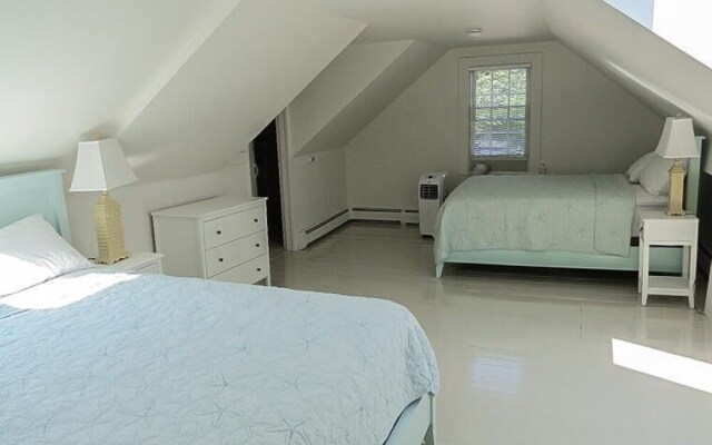 54 Cross Street - Three Bedroom House