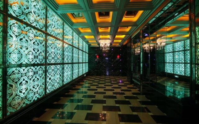 Royal Prince Hotel