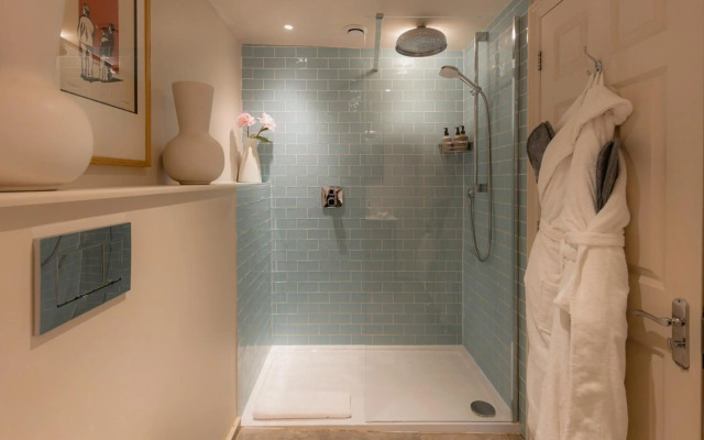 No.15 by GuestHouse, Bath