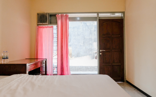 OYO 1289 Cbr Residence