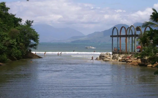 Kitnets Gracimar à 300mts Martin de Sá Caraguatatuba