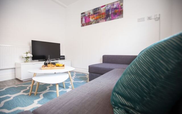 Victoria Apartment
