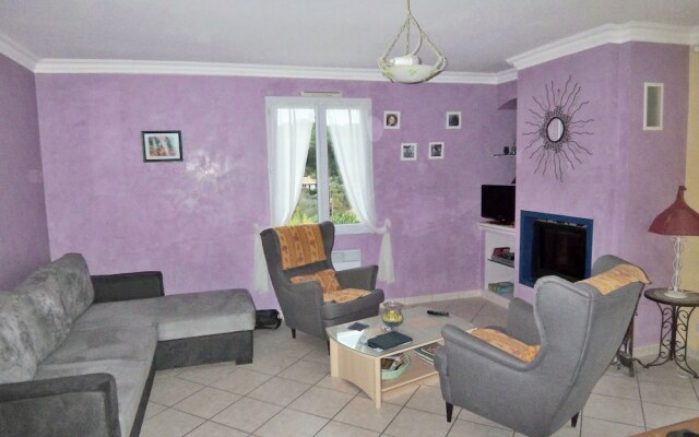 Spacious Holiday Home in Lorgues With Private Pool