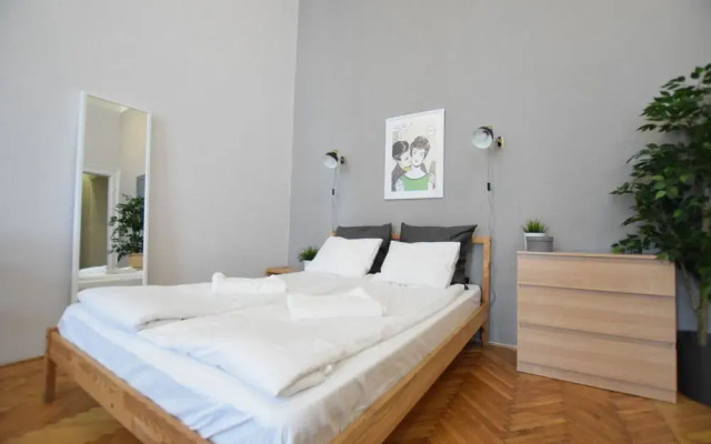 Hi5 Apartments - Chainbridge