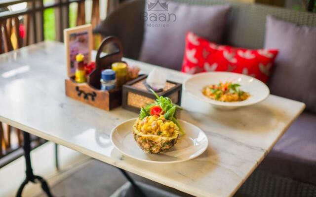 Chala Number 2 Art and Gallery House