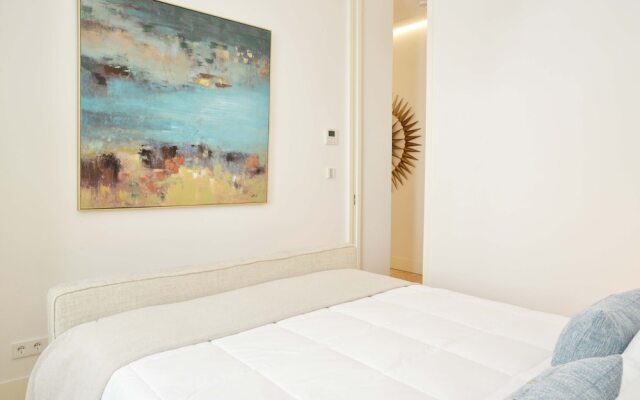 Trendy Chic Apartment