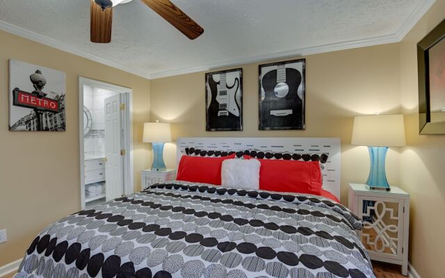 Charming Nashville Home Near Restaurants & Bars!