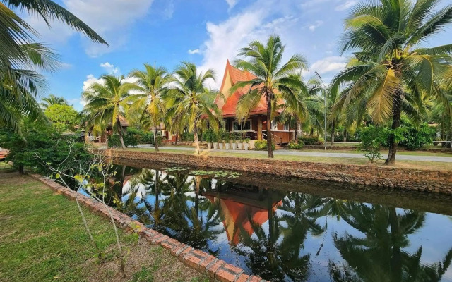 M Resort