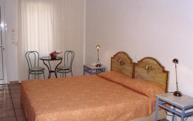 Iason Hotel Apartments & Studios