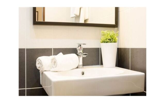 Central Station Studios II - Vacation Rentals