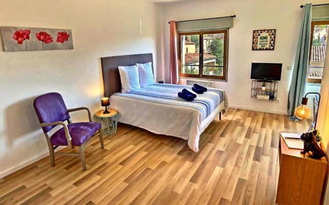 Studio vue sur les toits, lumineux Moustiers #2