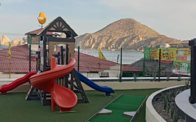 One Bedroom Ocean Front Suite on Medano Beach