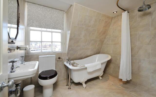Luxury Regency Apartment in Bath City Centre
