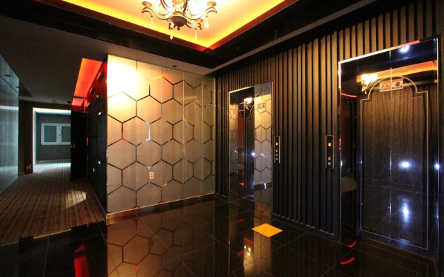 Hotel Lee