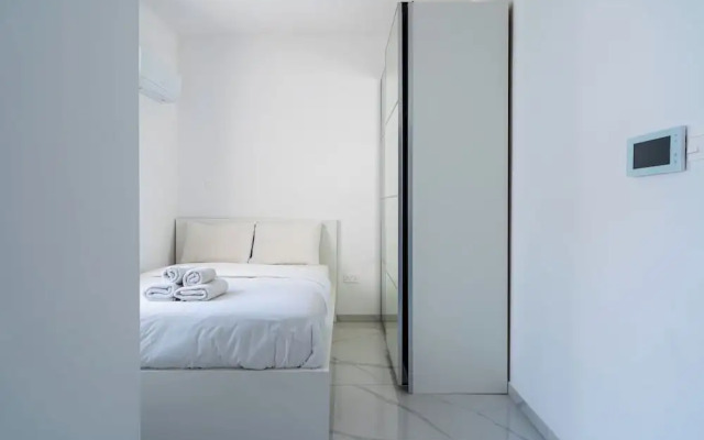 Rosemont Studio With Balcony in Larnaca