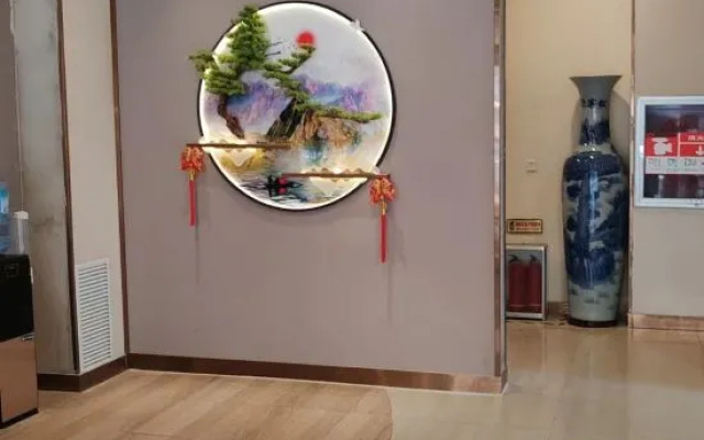 Home Huayi Hotel (Liaocheng Gaotang Yizhong)