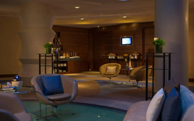 Renaissance Izmir Hotel