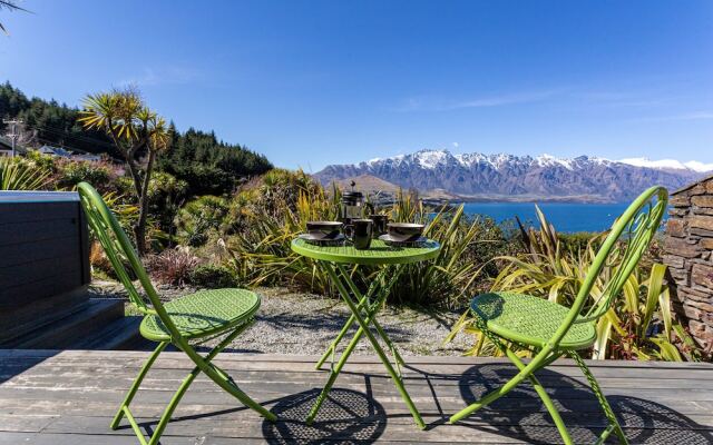 Alpine Gold With Incredible Lake Views SPA