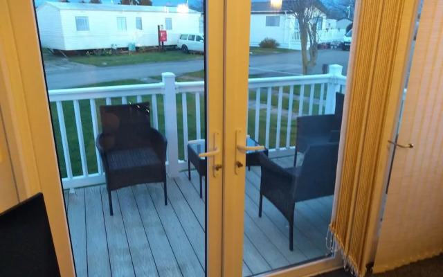 Lovely 3-bed Lodge in Towyn Near Rhyl