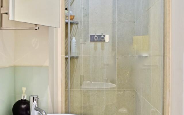 3-bedroom Apartment in Kensington