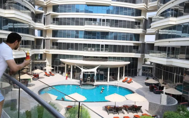 Majestic Arjaan by Rotana Hotel