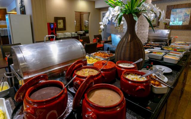 Roochelle Hotel by Nobile