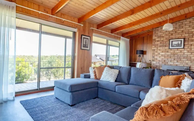 Celestial Heights - Stunning Views of City & Bay