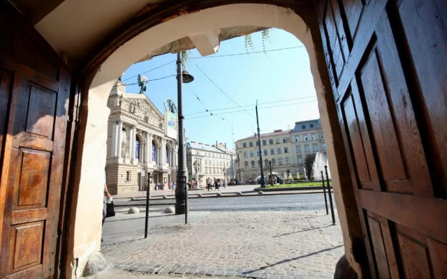 Romantic Lux Vivaldi Suite Svobode avenue 39