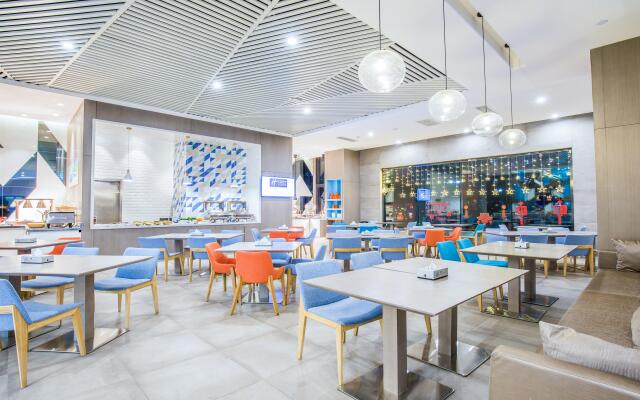 Holiday Inn Express Chifeng Hongshan by IHG