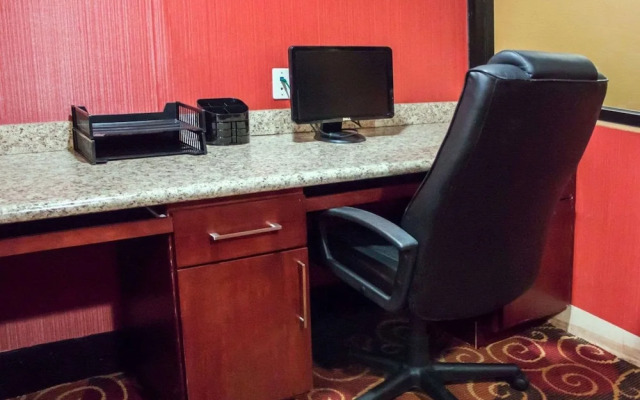 Comfort Inn & Suites Trussville I-59 Exit 141